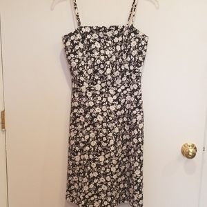 Ann Taylor's black &white floral print dress 2P